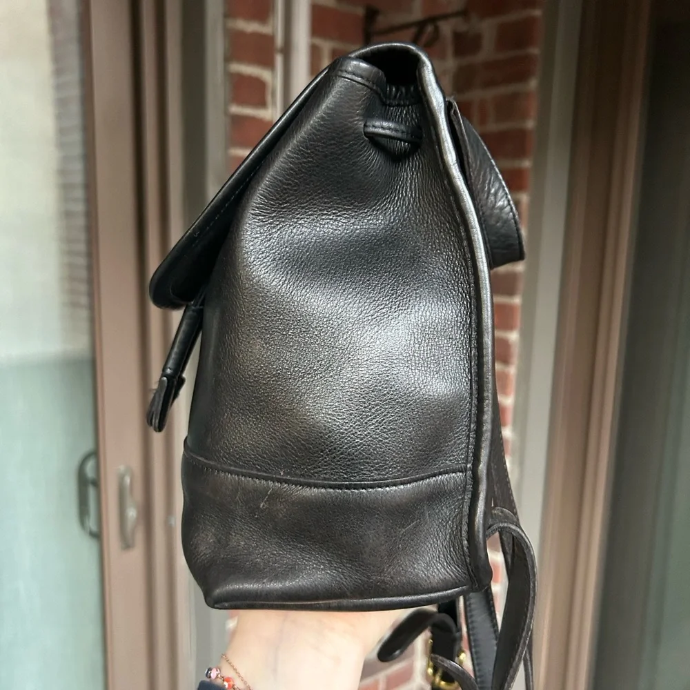 Vintage coach small daypack backpack style 9960 black leather retro y2k turnlock - Picture 2 of 12